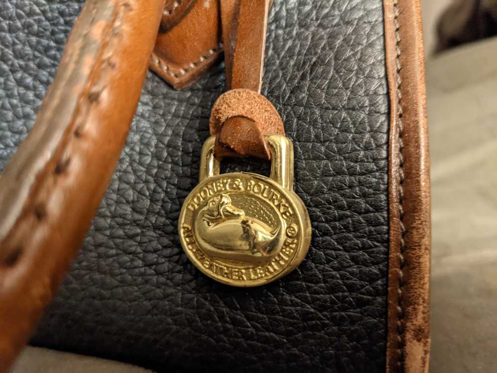 Dooney & Bourke Purse - image 3