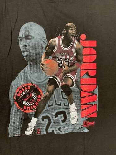 Vintage 90s Chicago Bulls Michael Jordan T-Shirt SALE… - Gem
