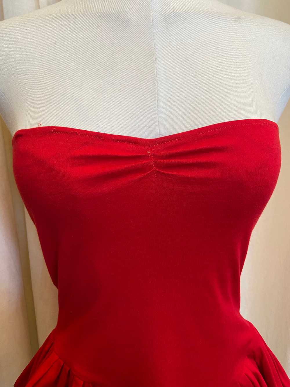 1990's Norma Kamali Red Strapless Blouse - image 2