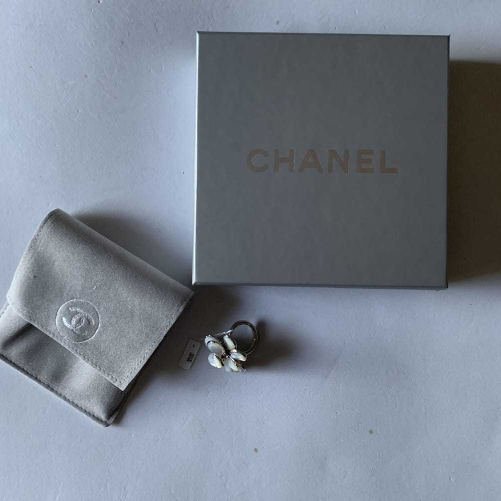 Chanel Camélia silver ring - image 4