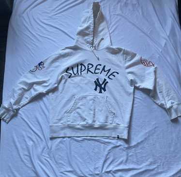 Supreme New York Yankees™ Airbrush Hooded Sweatshirt  Whiteの新品/中古フリマ(通販)｜スニダン