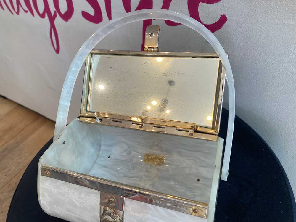 Vintage Lucite box purse with mirror - image 2