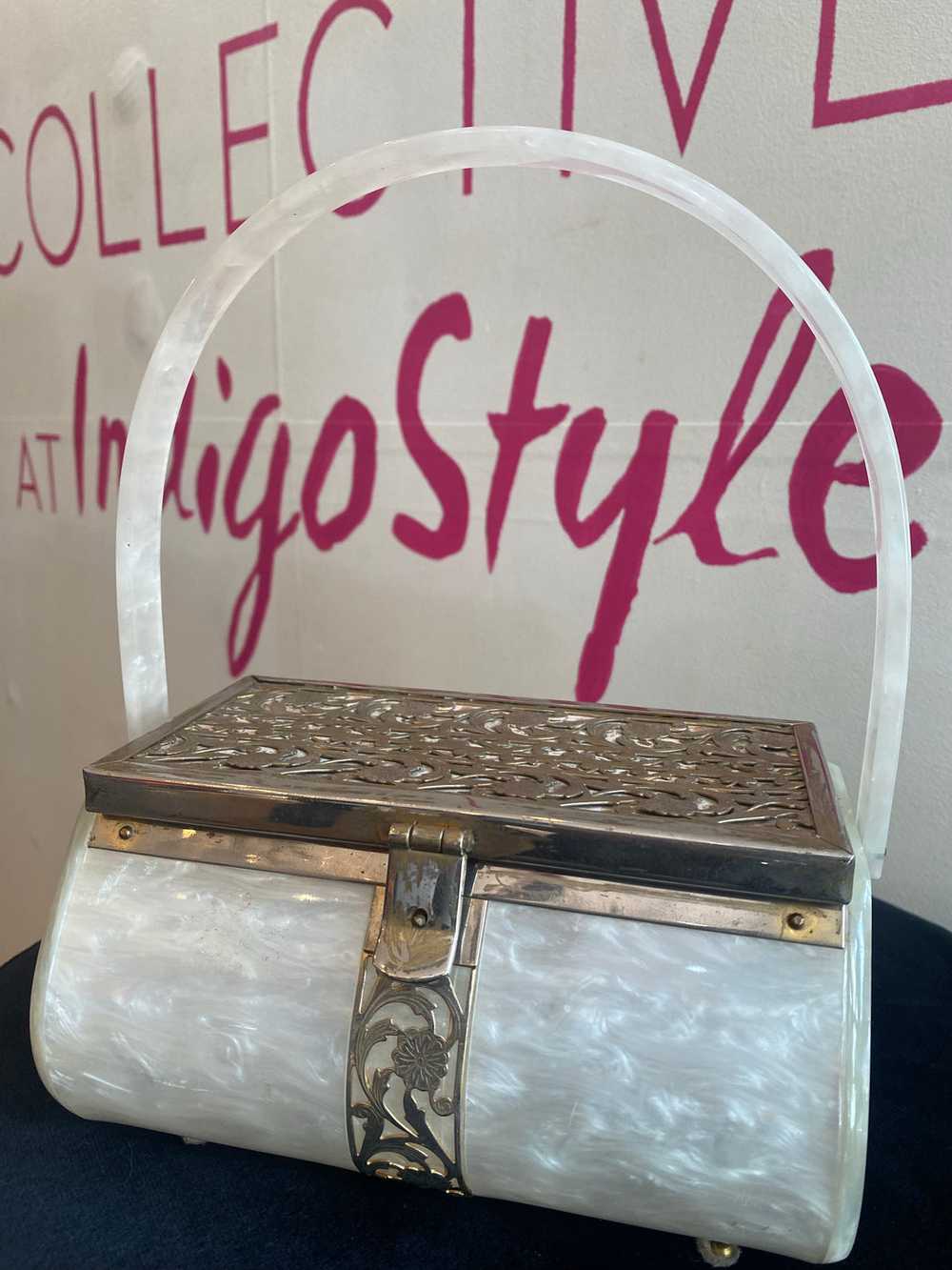 Vintage Lucite box purse with mirror - image 4