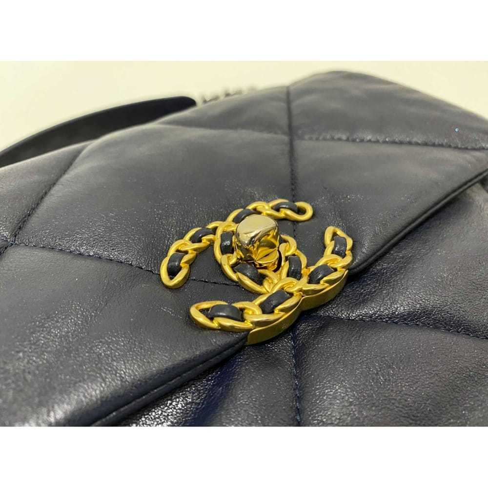 Chanel Chanel 19 leather handbag - image 6