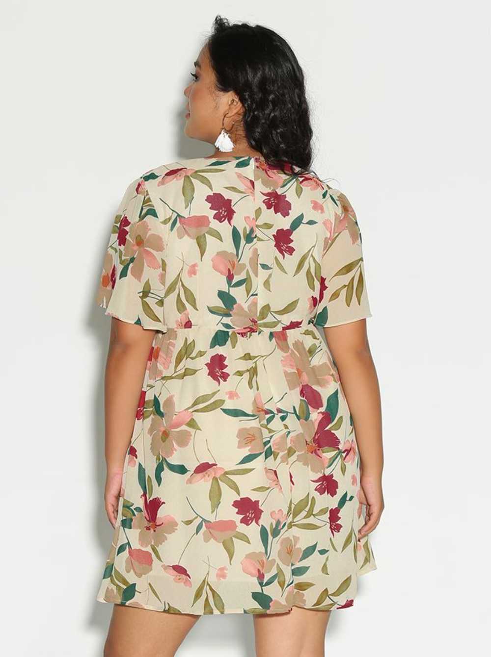 Bloomchic Muted Cream Floral Plunge Neck Dress, S… - image 3