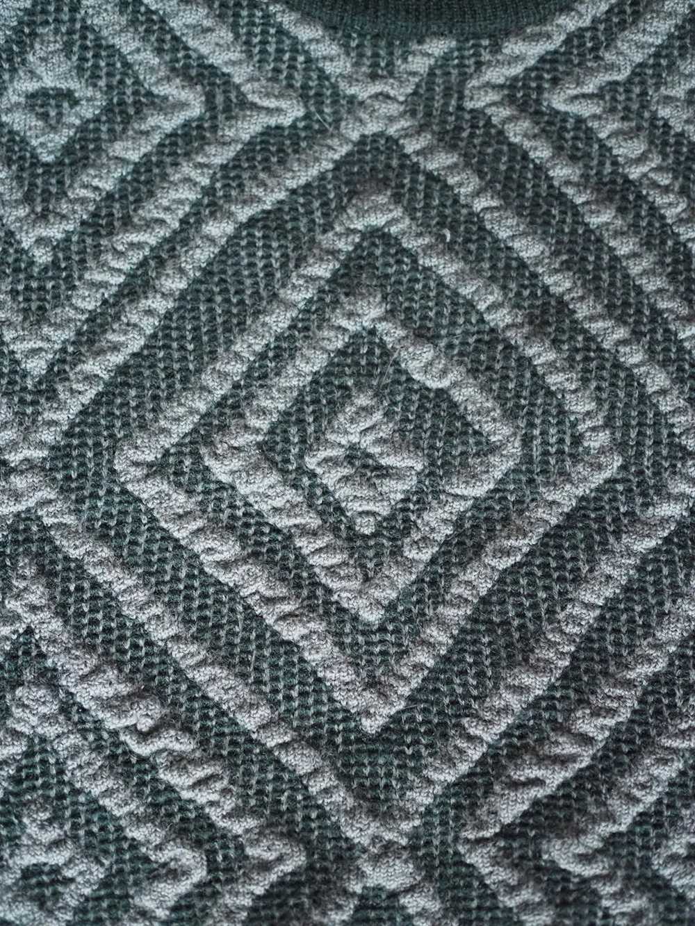 Vintage COOGI 3D knitted crew neck woollen jumper… - image 8