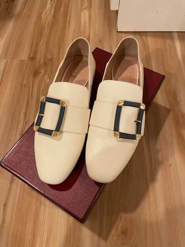 BALLY 金バックルパンプス 37 BALLY 金バックルパンプス 37 - メルカリ