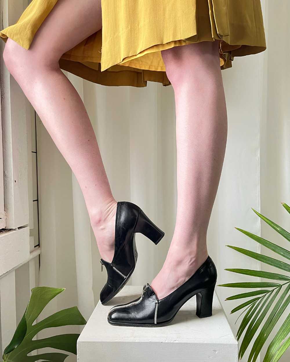 90s Zipper Detail Heels - image 4
