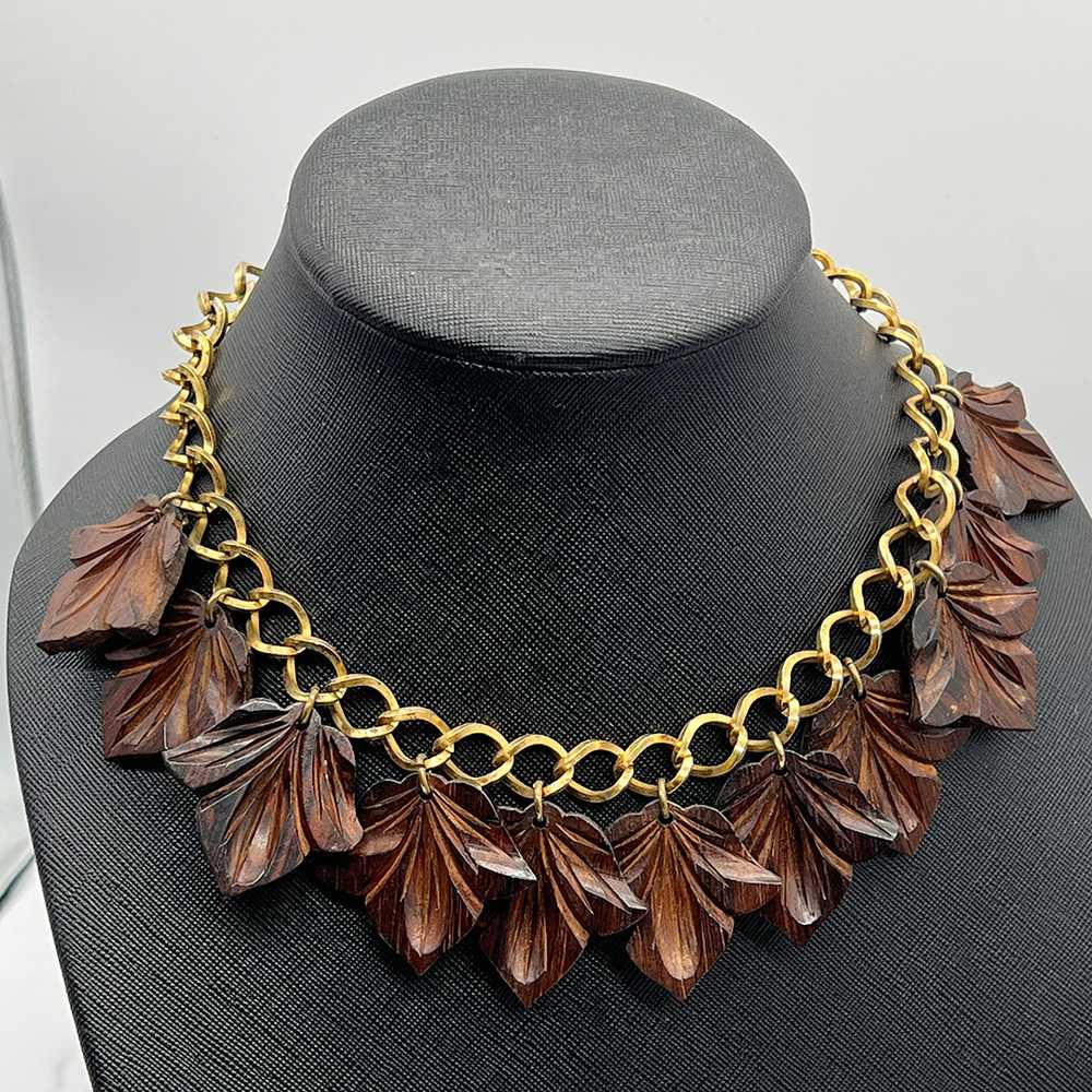 Vintage 1930s-1940s Wood Leaf Necklace - image 3