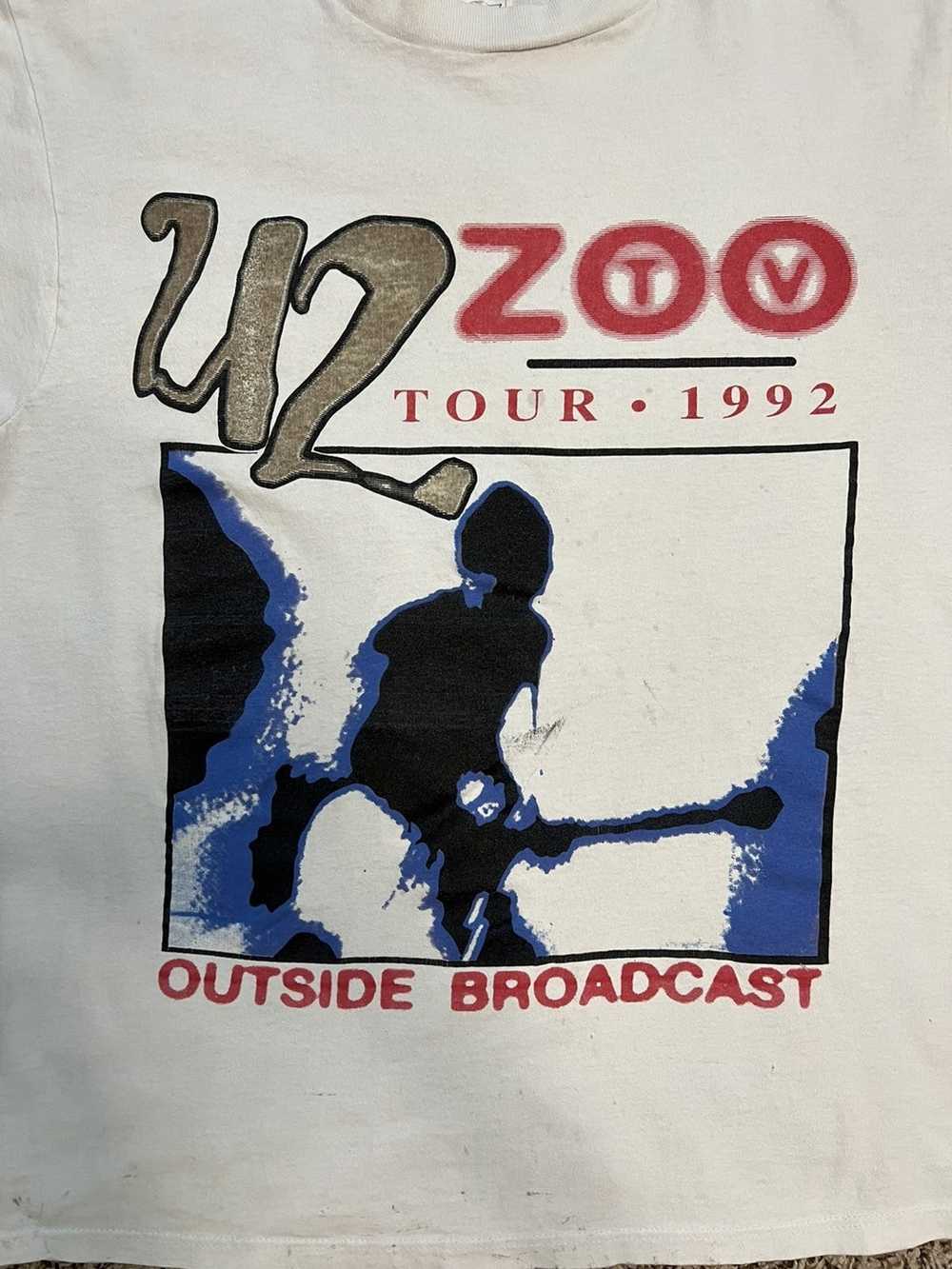 Vintage Vintage 1992’s U2 Zoo TV Tour T-Shirt - image 2