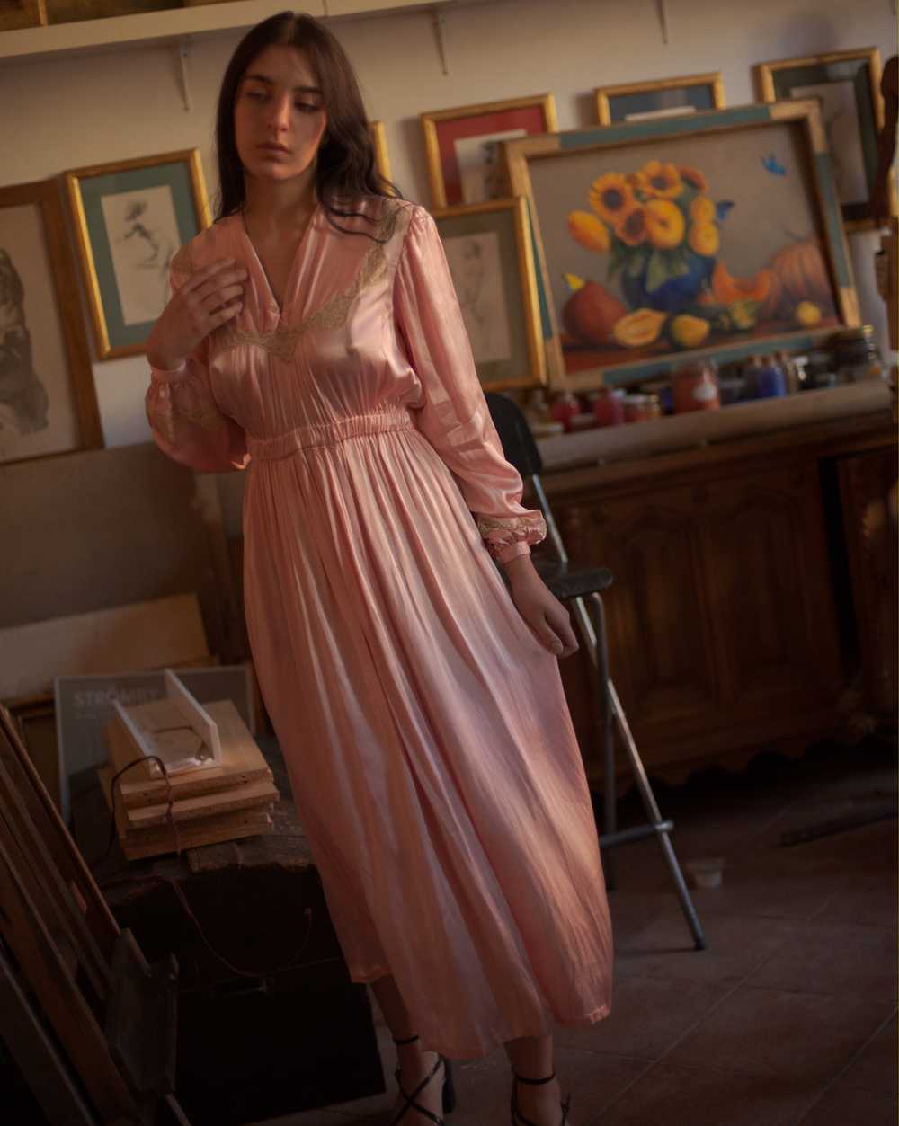 1940s pink silk satin peignoir, fits up to large - image 1