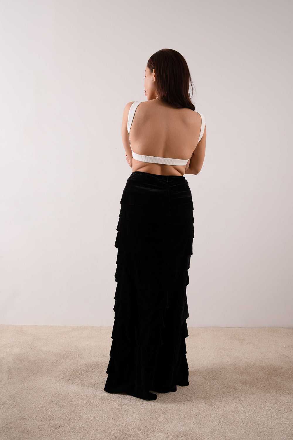 Black Velvet Tiered Maxi Skirt / Size 8 - image 5