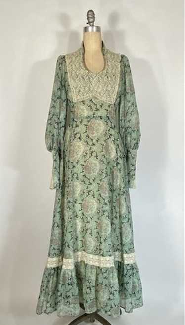 Vintage 1970's GUNNE SAX BLACK LABEL Romantic dre… - image 1