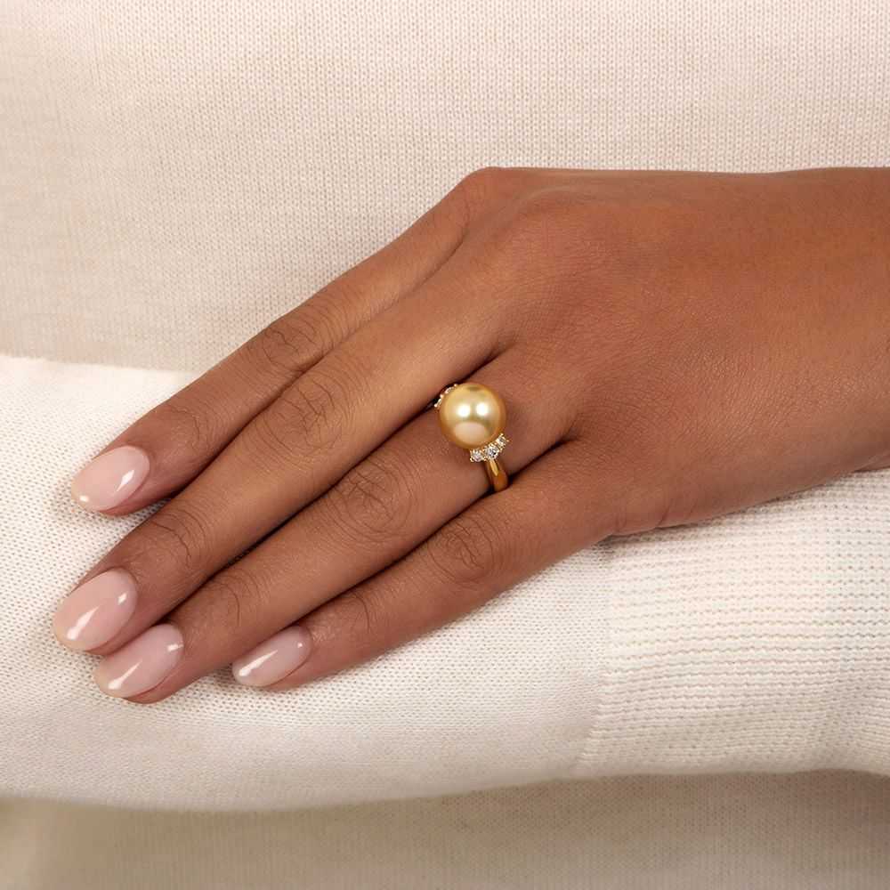 Golden Pearl and Diamond Ring - image 5