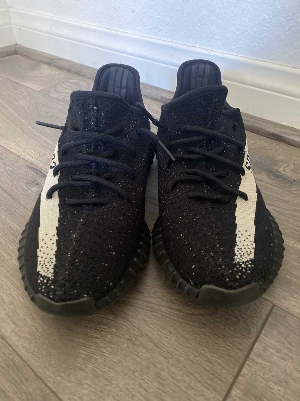 Adidas × Kanye West Yeezy Boost 350 V2 Oreo 2016 - image 2