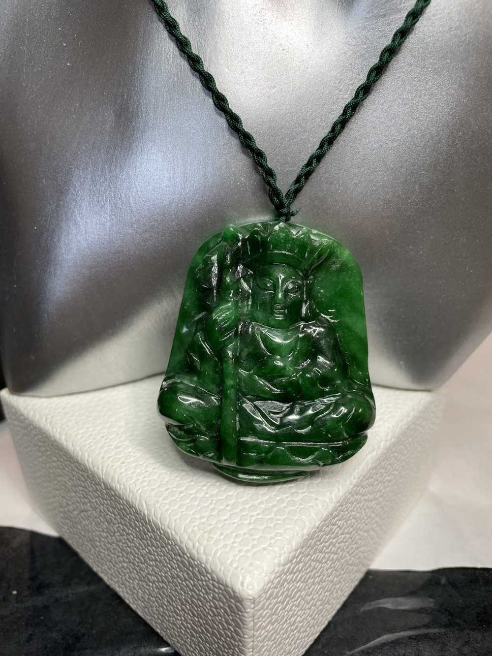 Vintage Vintage Burmese green carved jade Buddha … - image 1