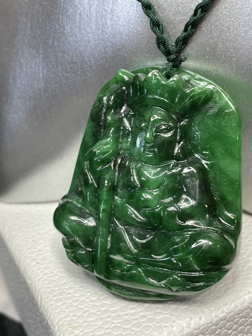 Vintage Vintage Burmese green carved jade Buddha … - image 3