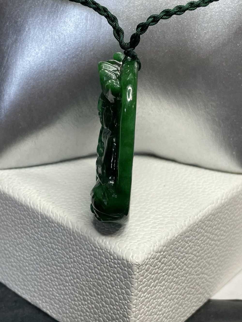 Vintage Vintage Burmese green carved jade Buddha … - image 5