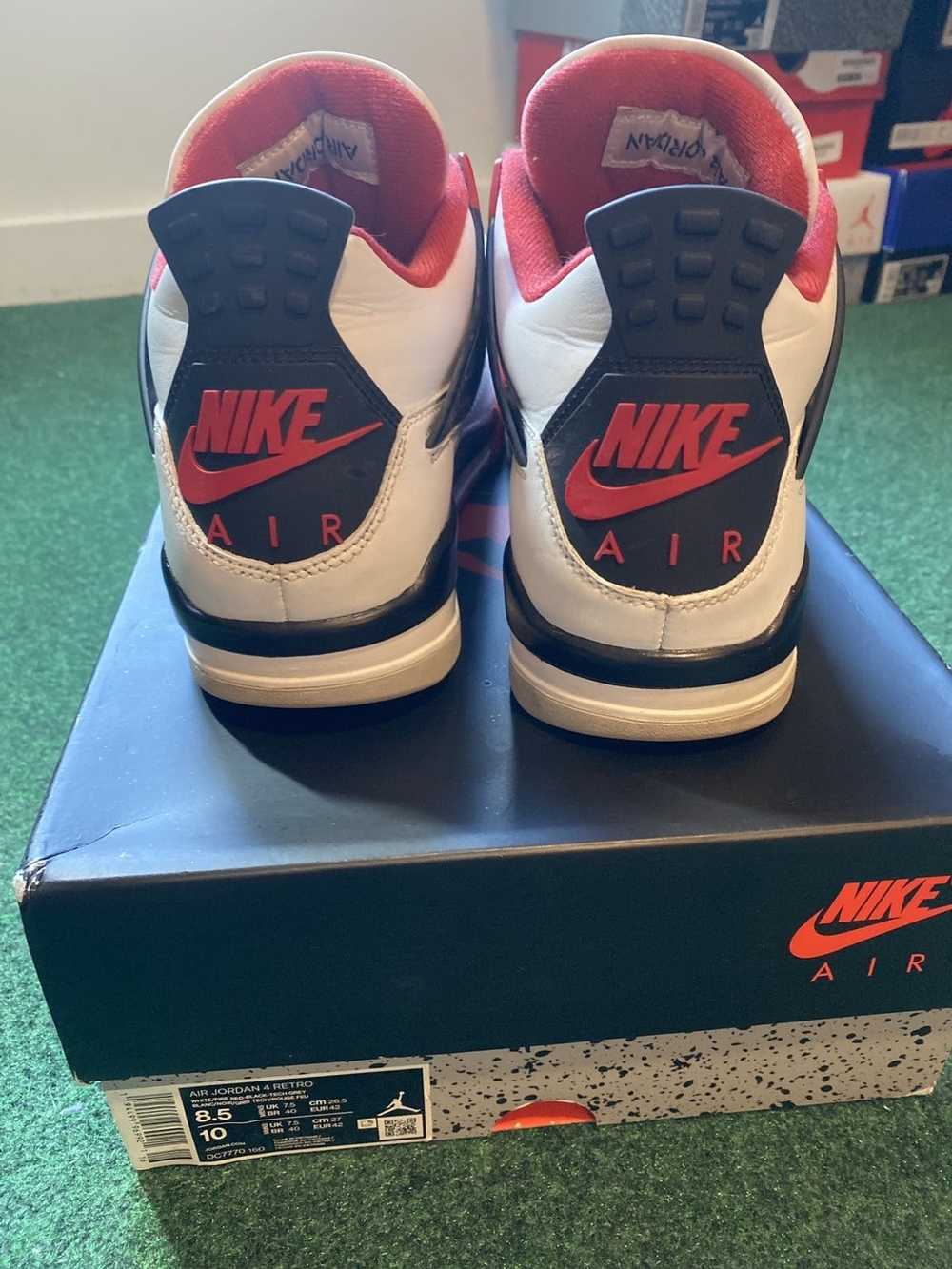 Nike Jordan 4 Fire red - image 4