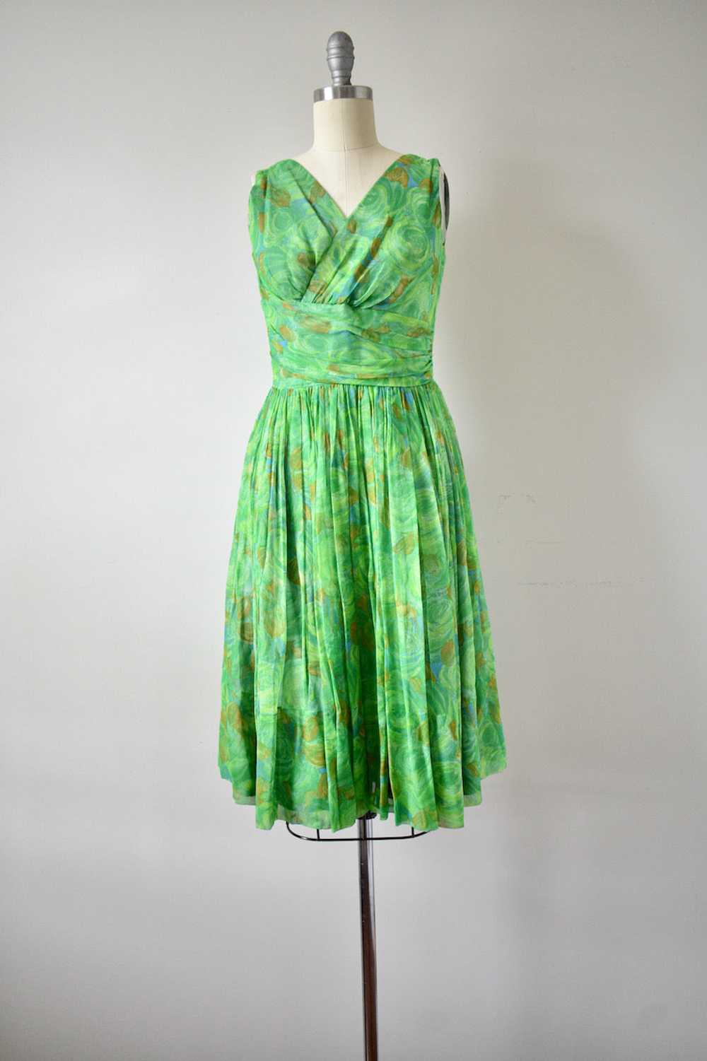 1950s Green Floral Chiffon Dress - image 4