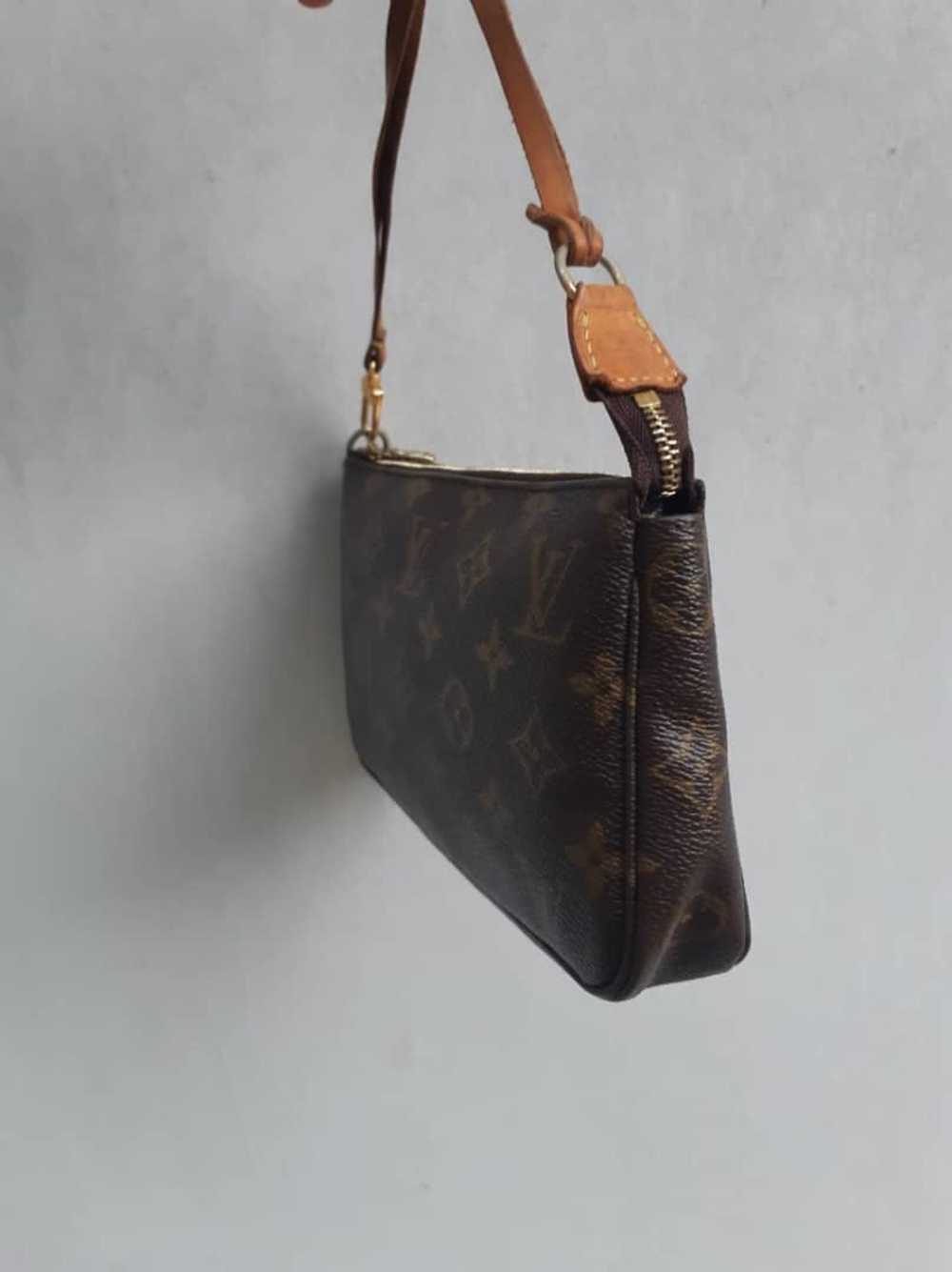 Louis Vuitton Louis Vuitton Mono Pochette Accesor… - image 2