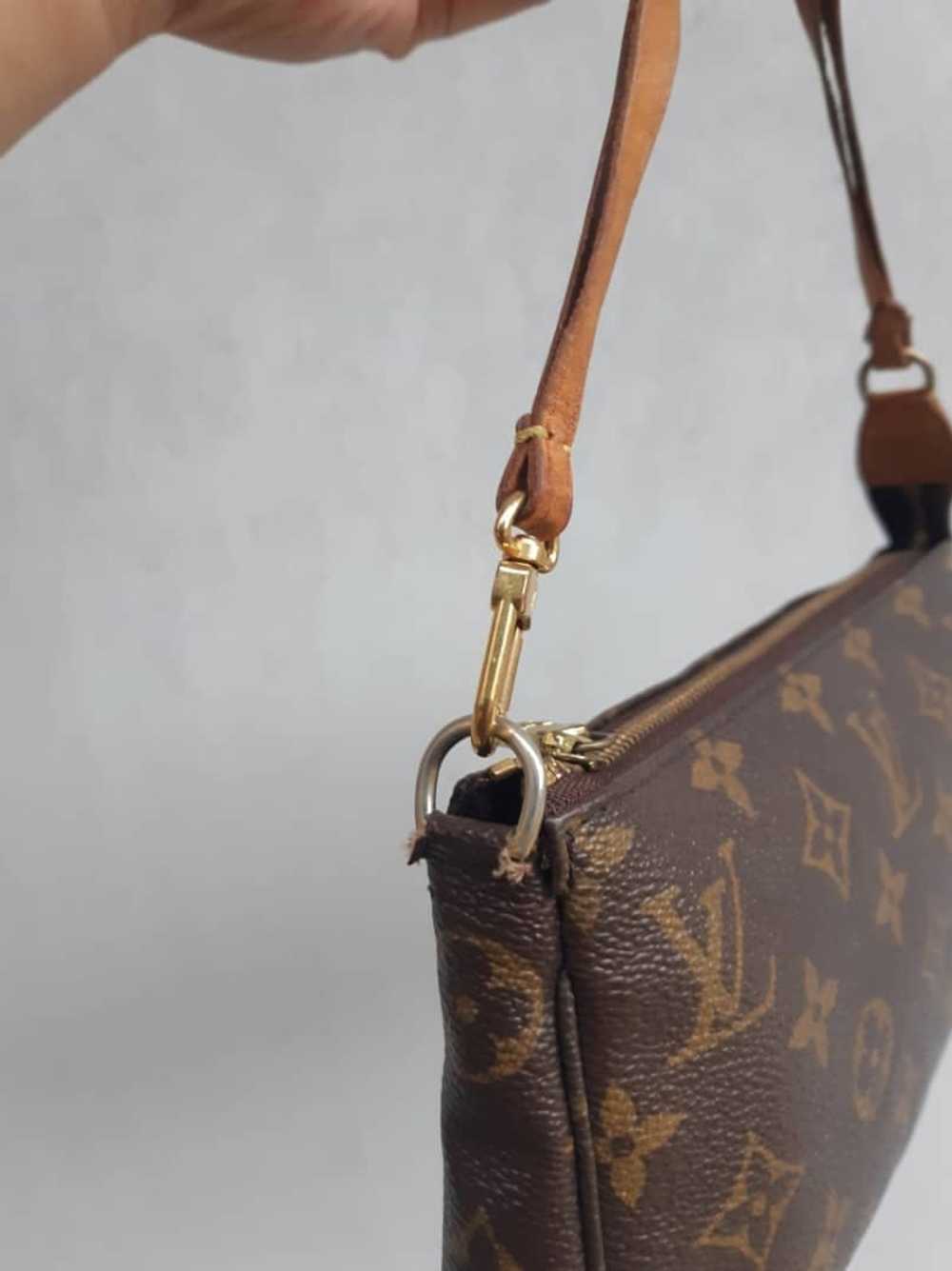 Louis Vuitton Louis Vuitton Mono Pochette Accesor… - image 3