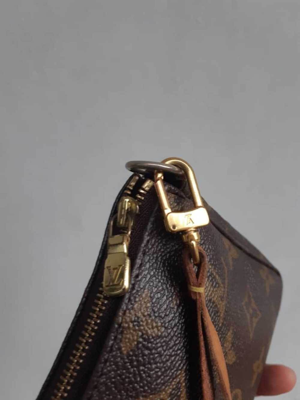 Louis Vuitton Louis Vuitton Mono Pochette Accesor… - image 7