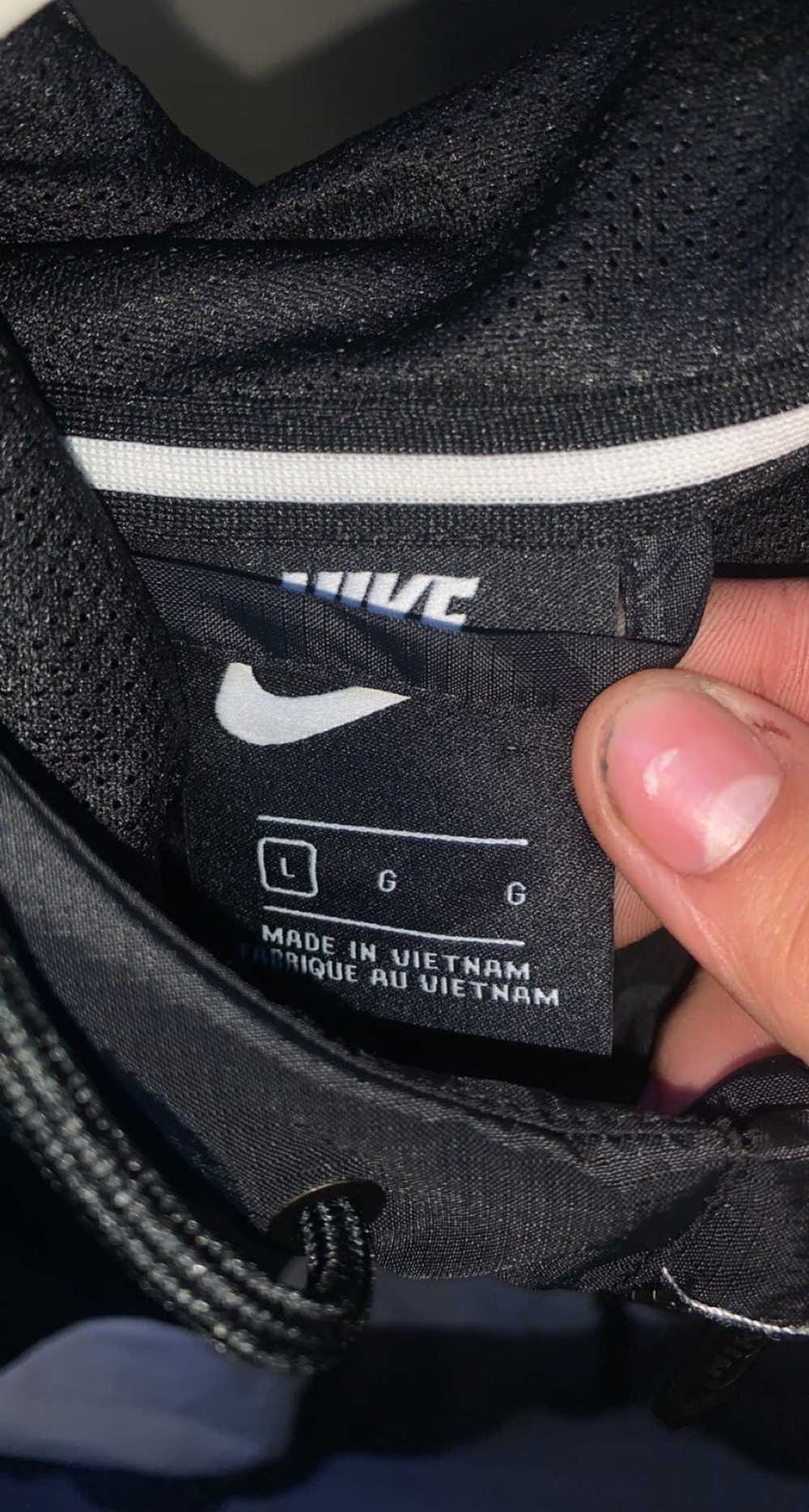 Nike Nike Rain Jacket - image 3