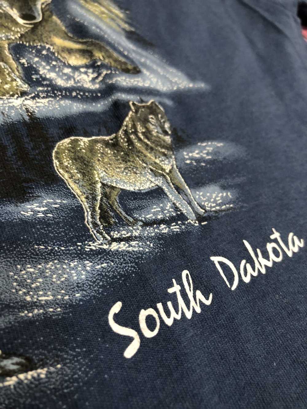 Delta × Vintage South Dakota “Wolves in the Snow” - image 4