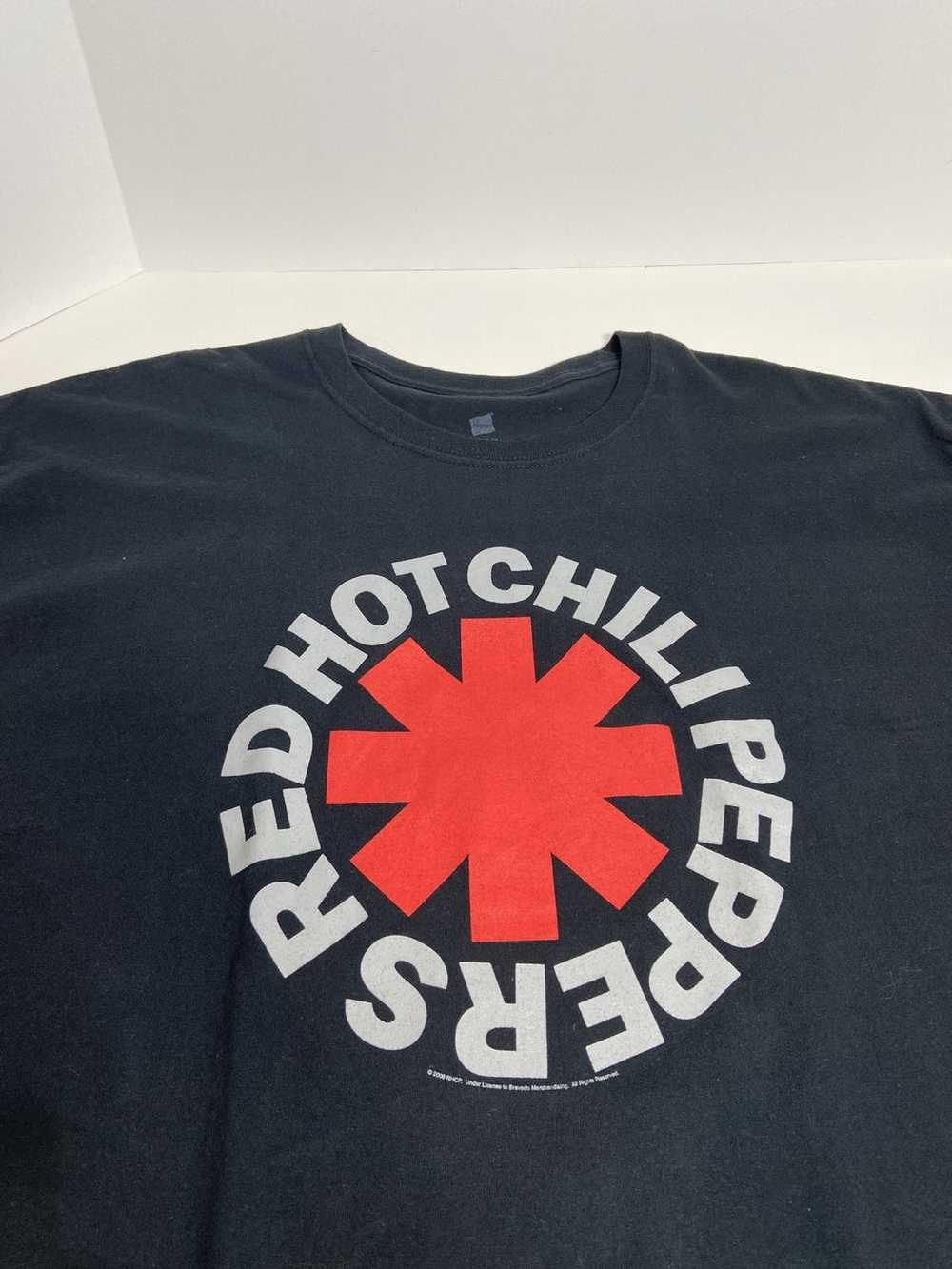Band Tees × Vintage 2006 Red Hot Chili Peppers St… - image 3
