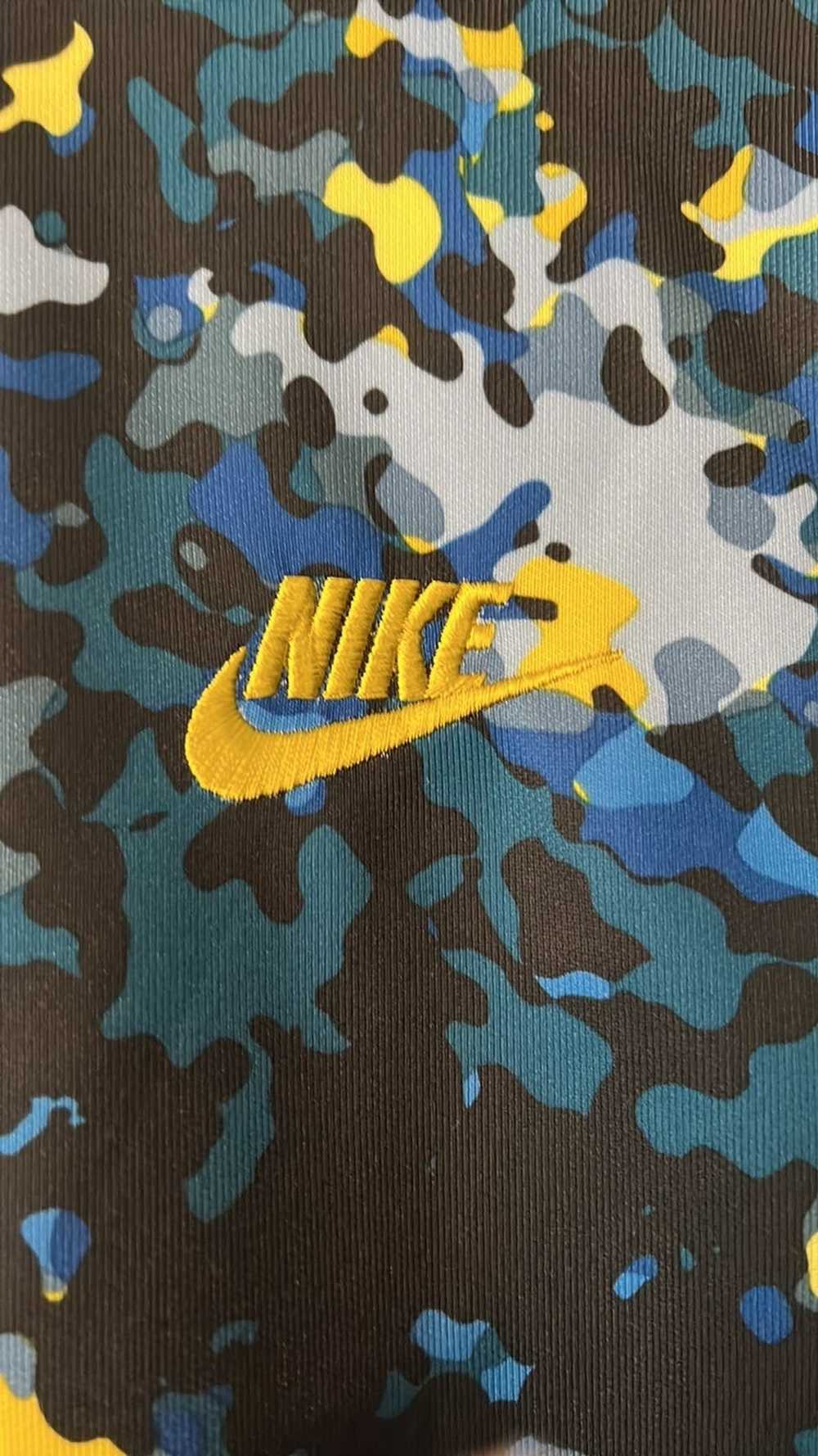 Nike Nike Camo Light Jacket - image 5