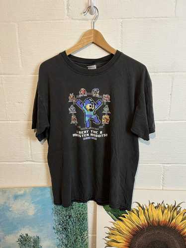 Vintage Vintage Mega Man graphic tee