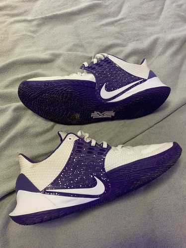 Nike Kyrie Irving low top