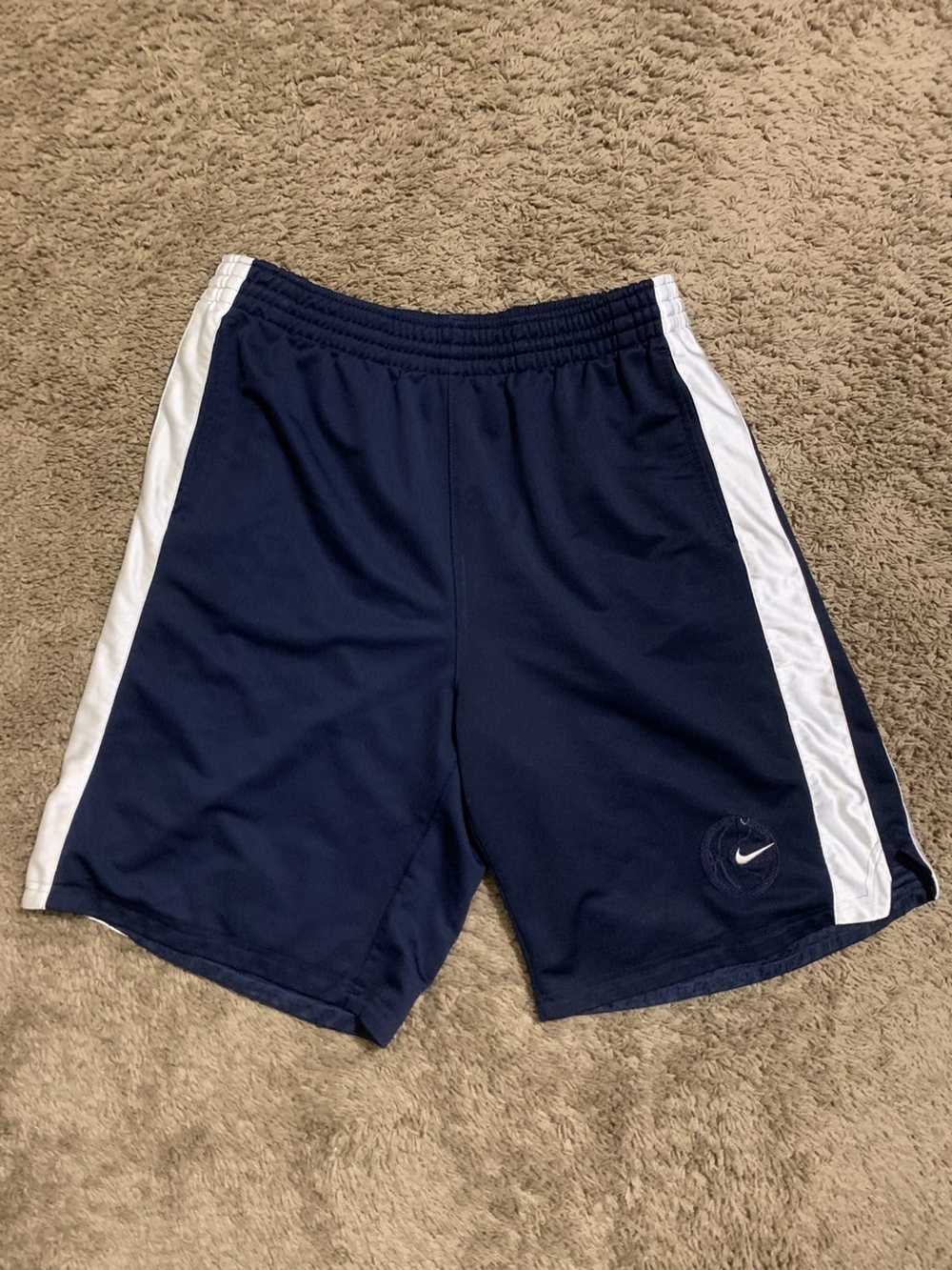 Nike Vintage nike basketball shorts 90s size large - image 1