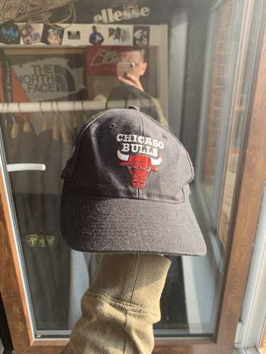 Vintage Deadstock NWOT NBA Chicago Bulls 3 Peat Twill Snapback Hat – 🎅 Bad  Santa