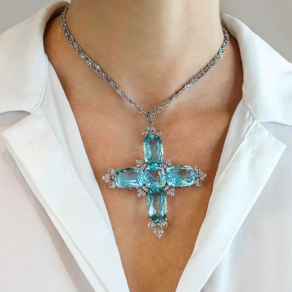 Large Edwardian Aquamarine and Diamond Cross Pend… - image 6