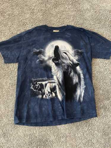 The Mountain × Vintage Vintage Wolf howling animal