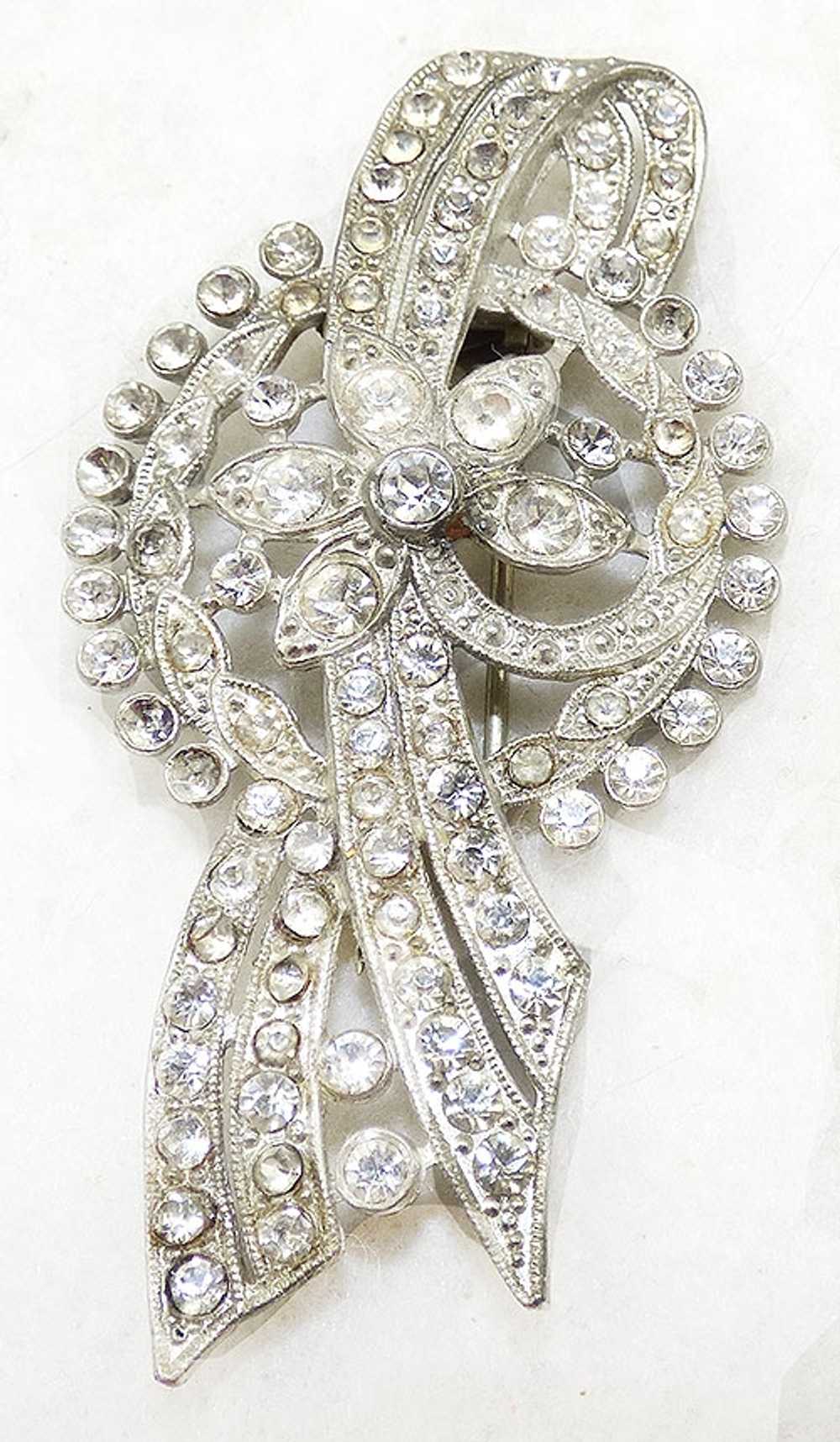 Pot Metal Rhinestone Ribbon Fur Clip - image 1