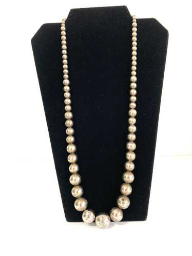 Graduated Silver-tone Ball Necklace Vintage