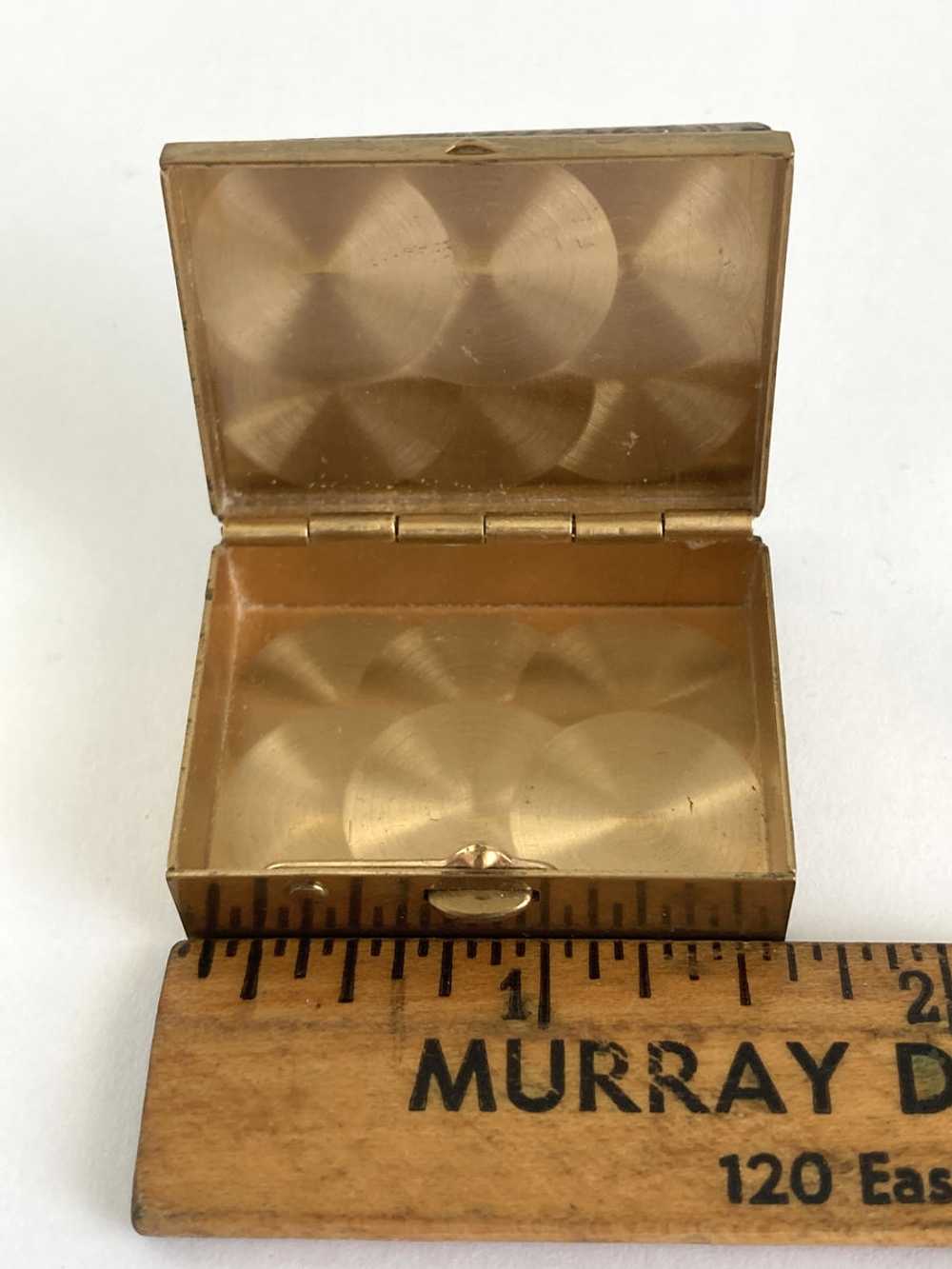 Vintage 1950s Silver Confetti Pill Box - image 5