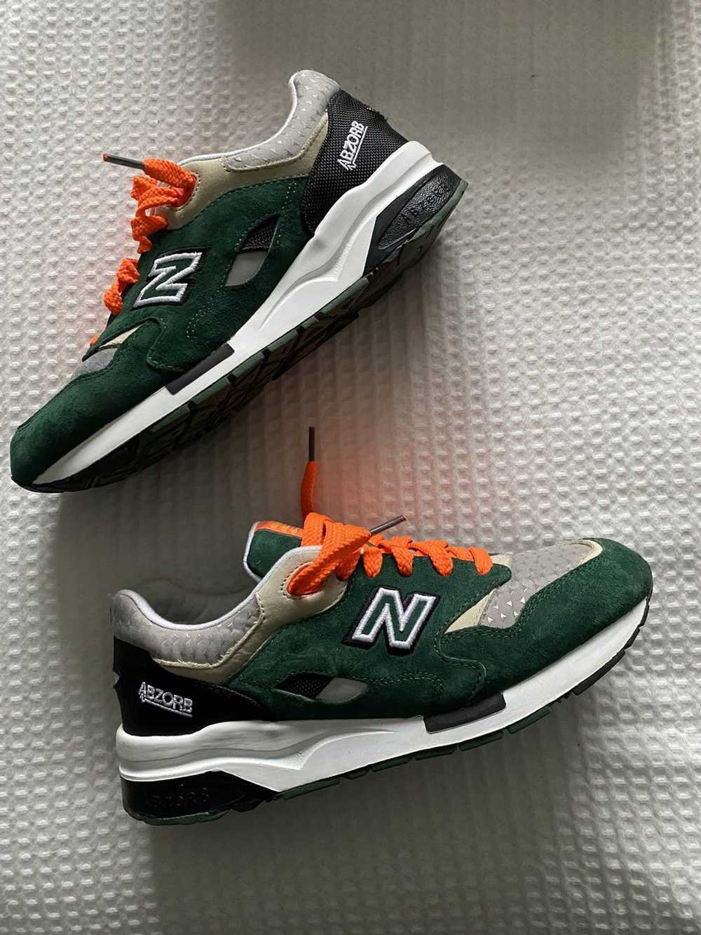 https://img.gem.app/417946354/1f/1695724310/new-balance-1600-low-limited-edition-racing.jpg