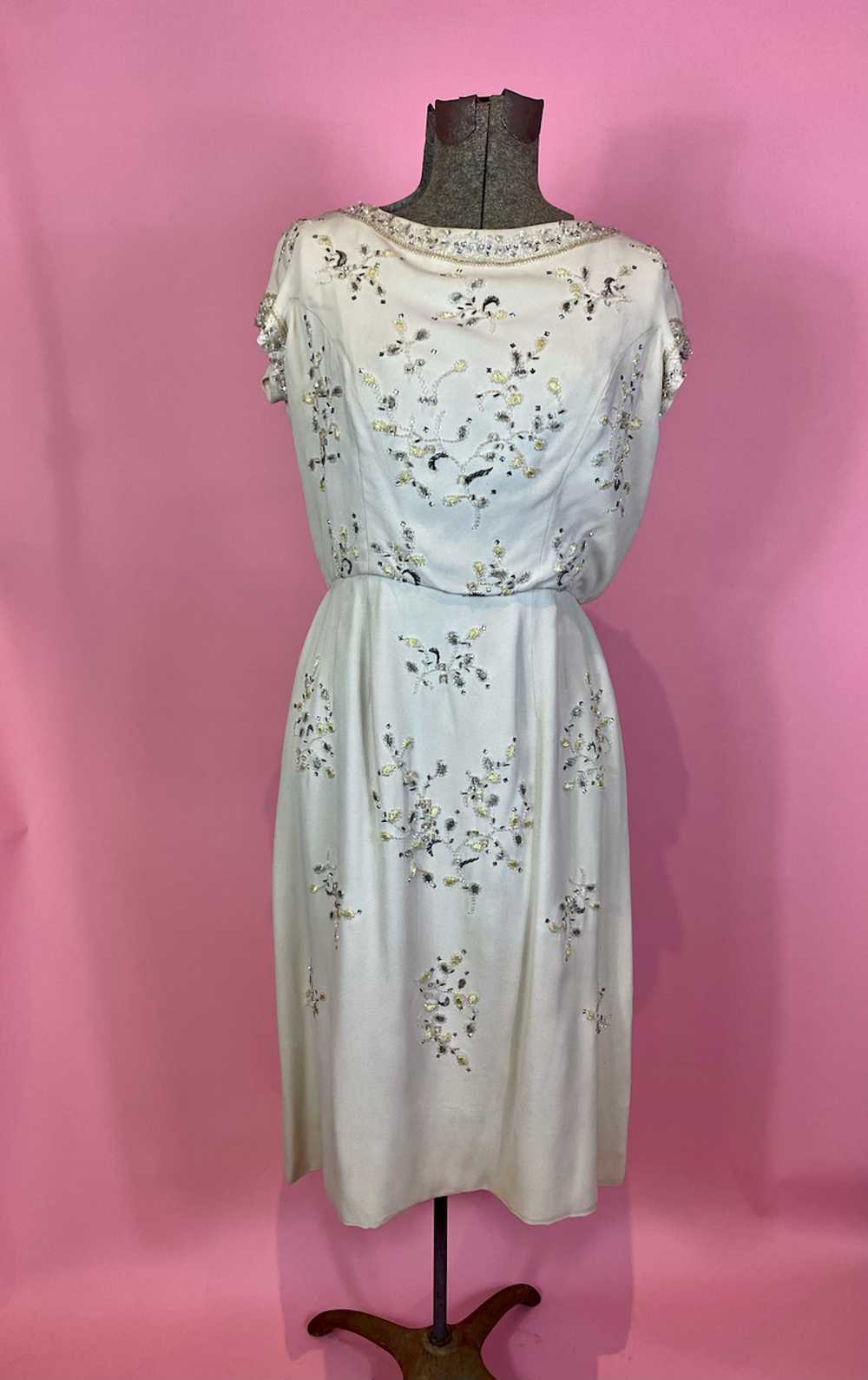 1950s Cream Silk Beaded Embroidered Dress - image 1