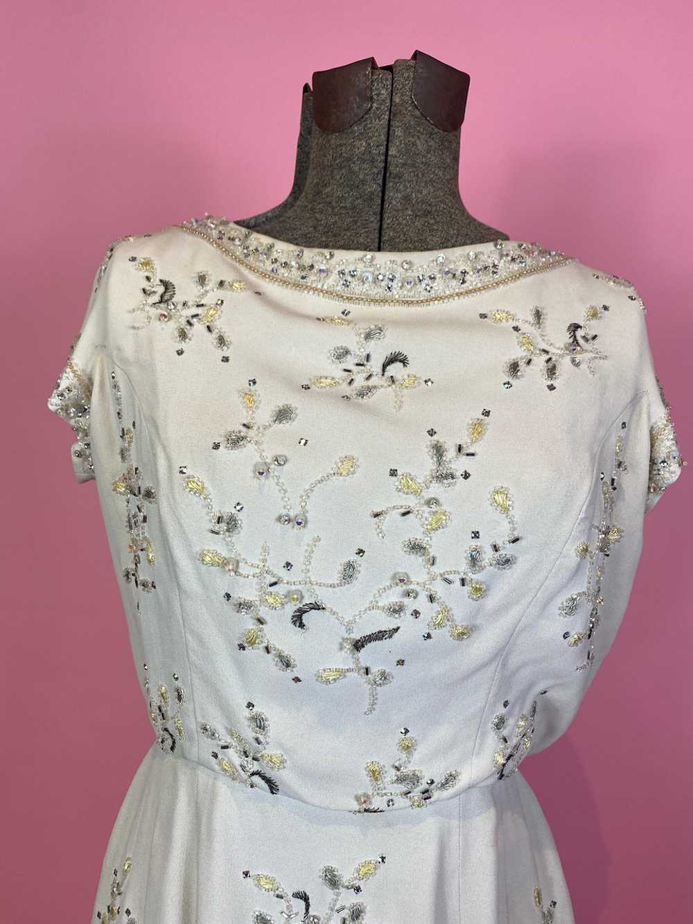1950s Cream Silk Beaded Embroidered Dress - image 2