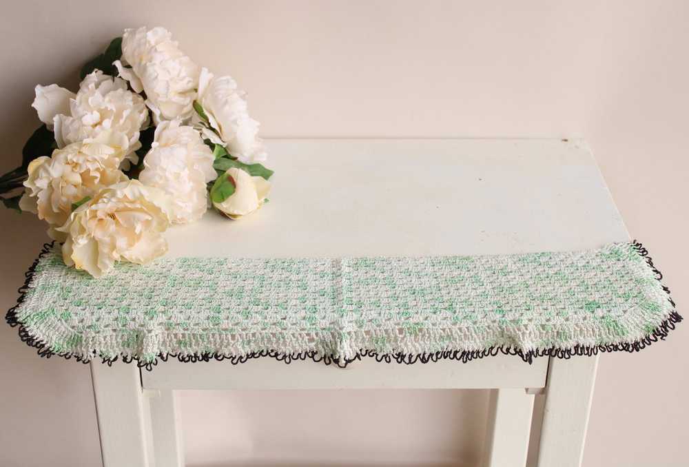 Vintage Crochet Doily in Green and White And Black - image 8