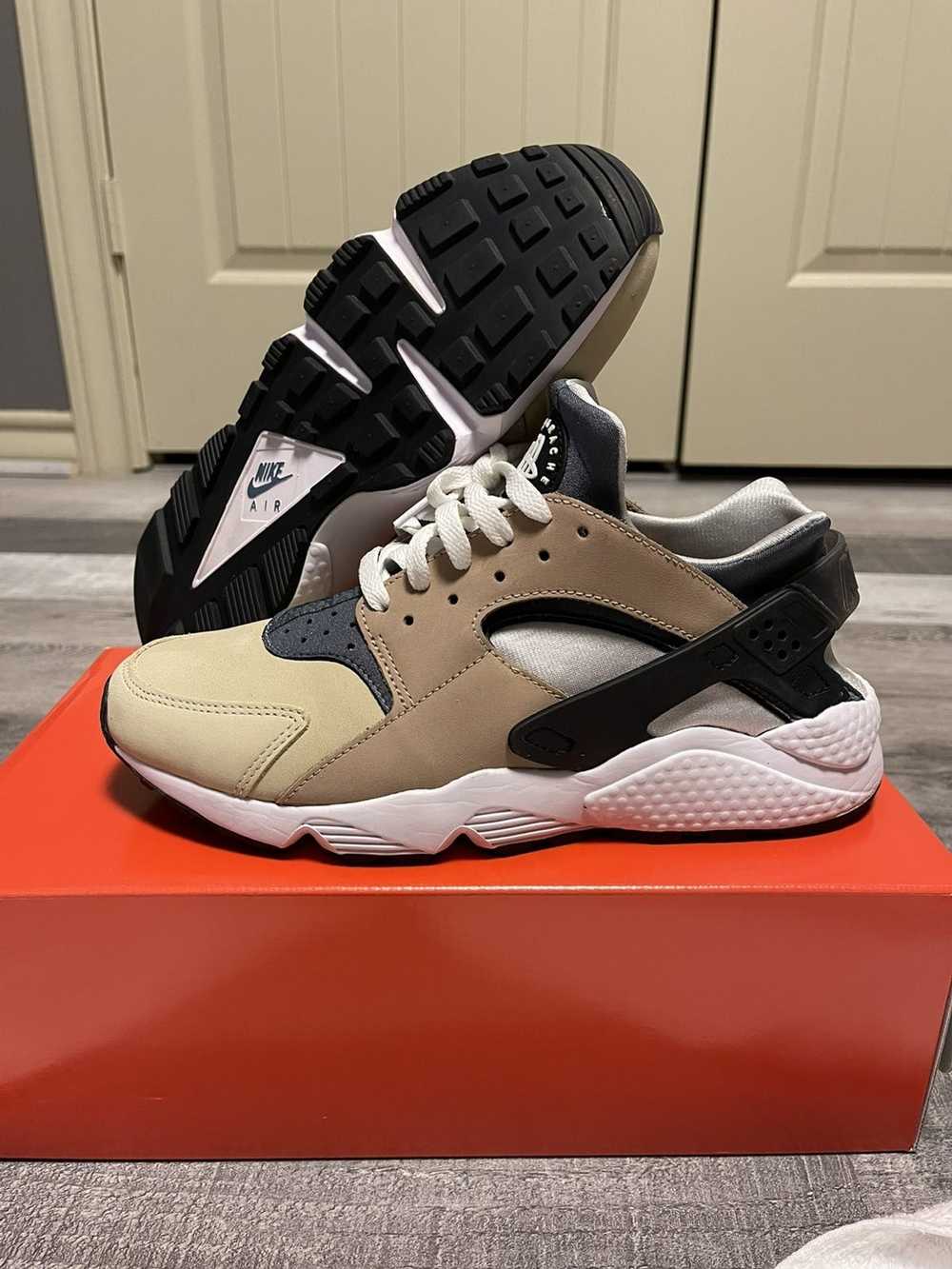 Nike Nike Air Huarache Escape - image 1