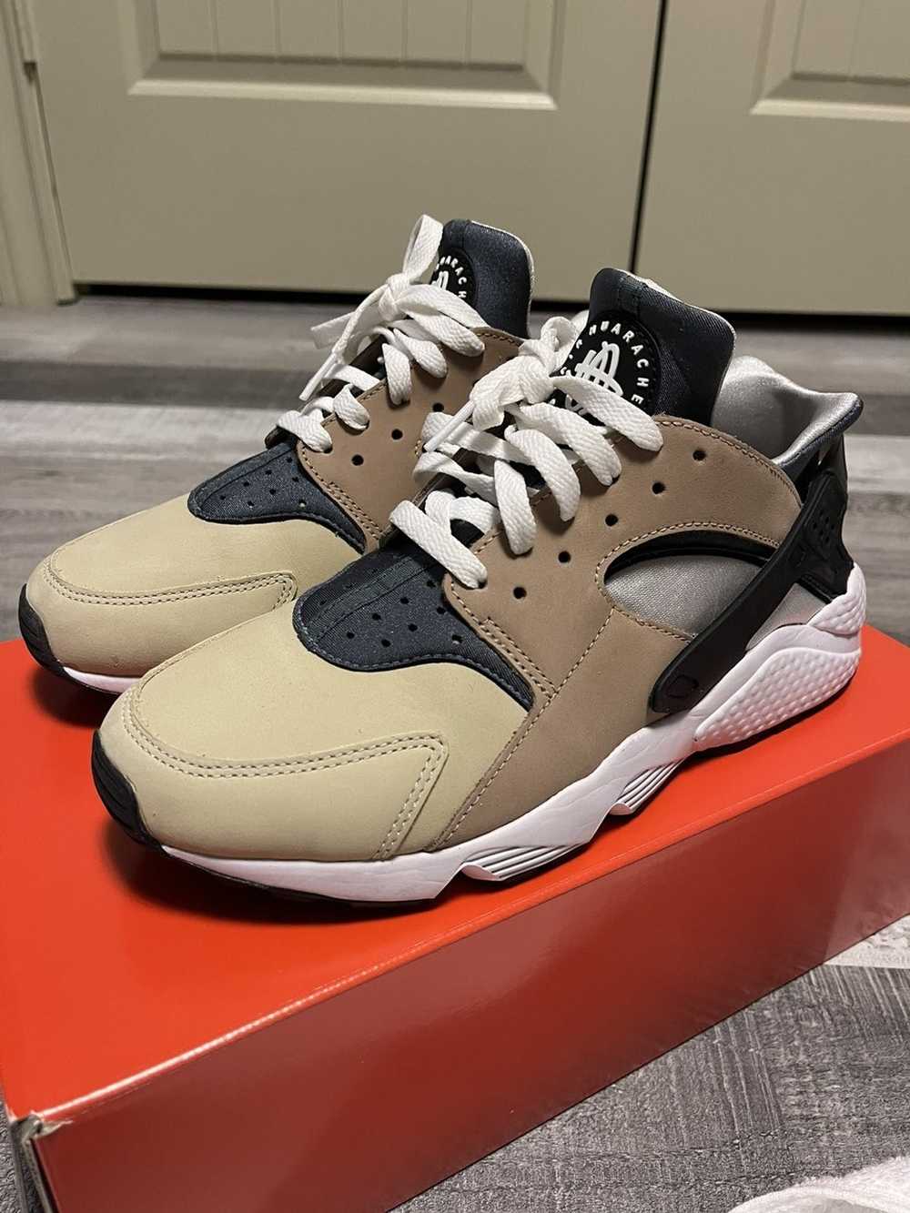 Nike Nike Air Huarache Escape - image 2