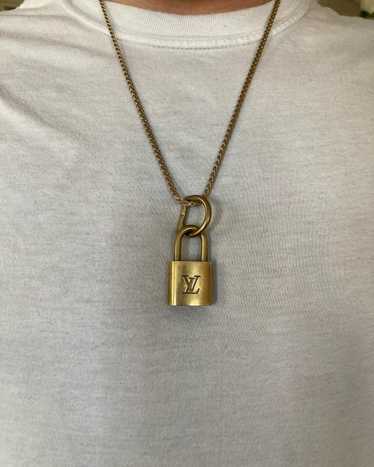 Gold / Silver LV Padlock Chain Link Necklace –