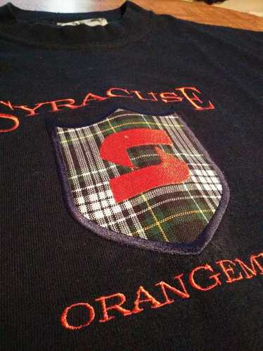 Vintage 90s Embroidered Syracuse Orangemen T-shirt