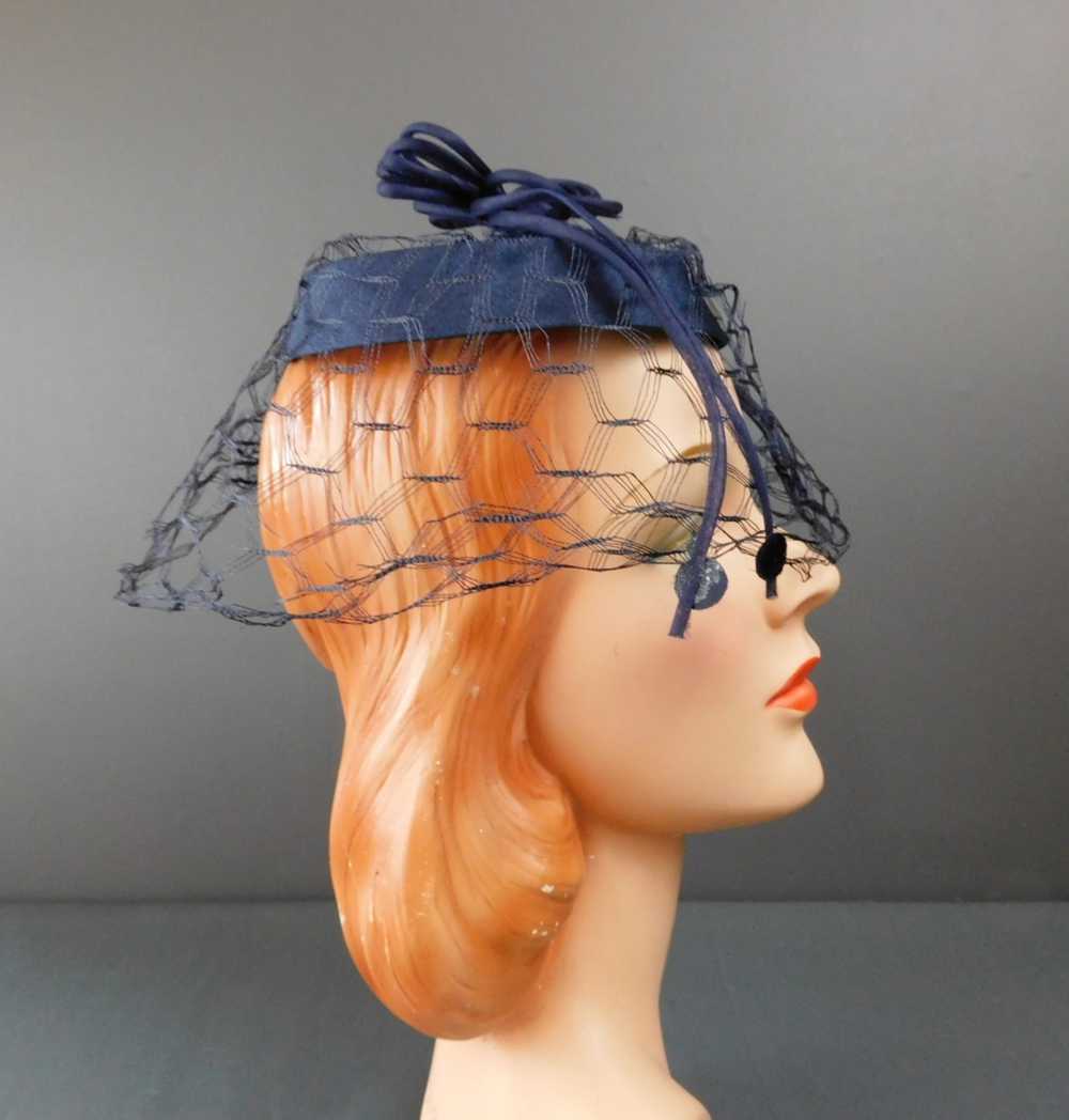 Vintage Midnight Blue Ring Hat with Veil and Orga… - image 2