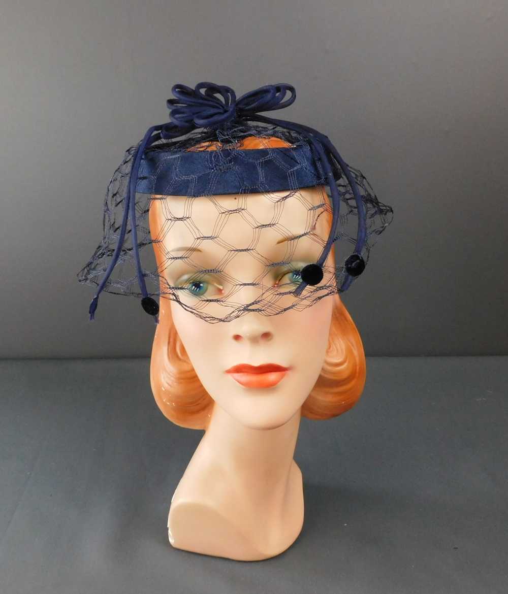 Vintage Midnight Blue Ring Hat with Veil and Orga… - image 4